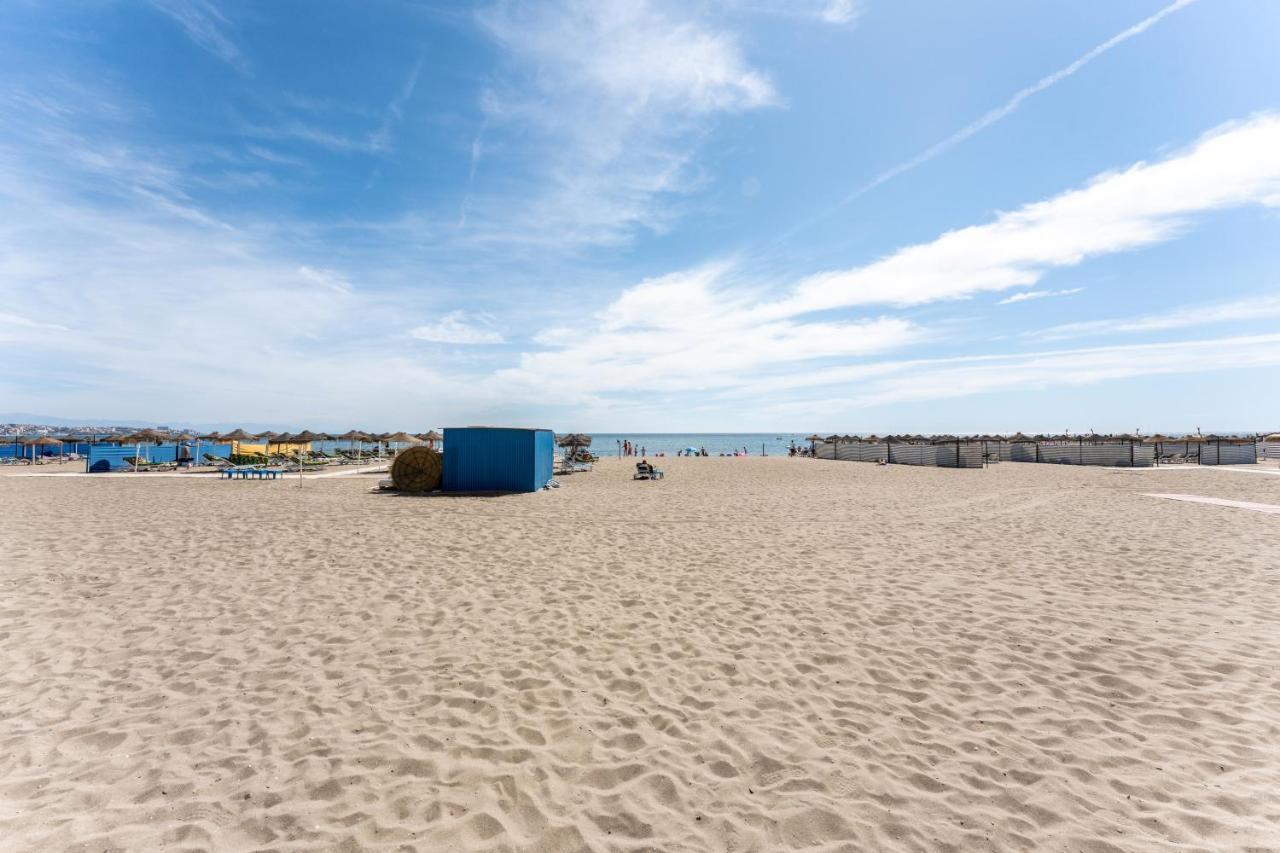 Beach Front Holiday Studio Fuengirola Exterior photo