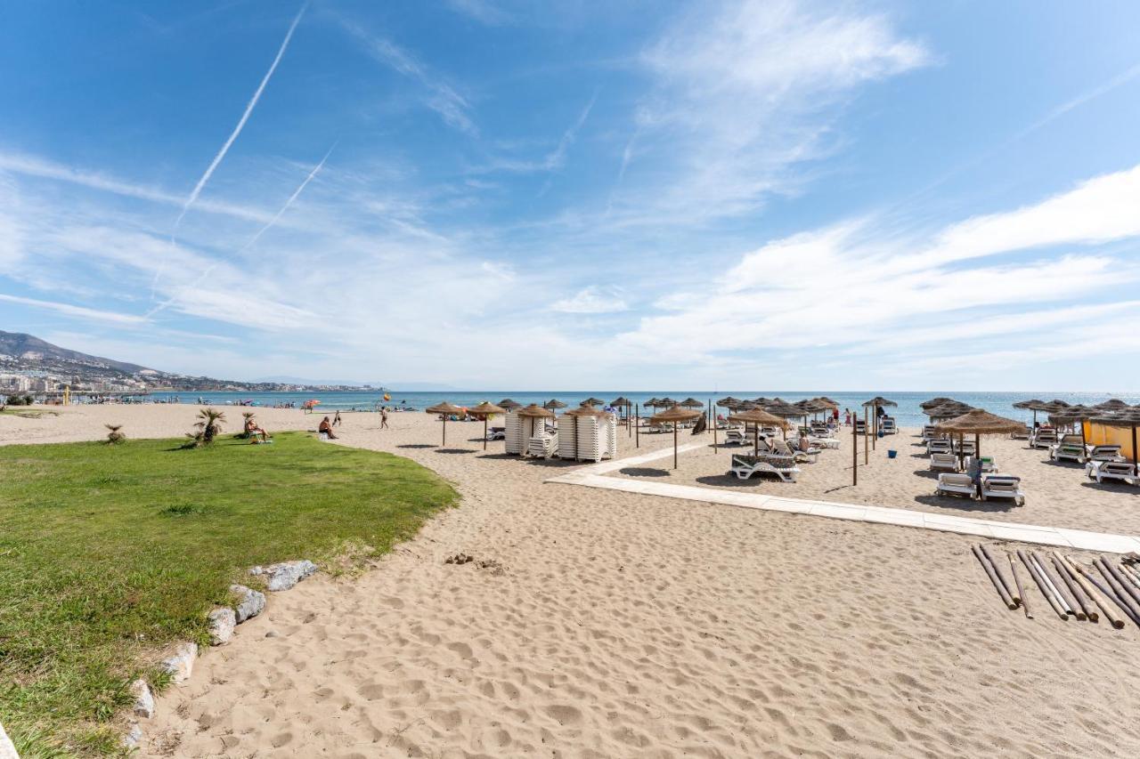 Beach Front Holiday Studio Fuengirola Exterior photo